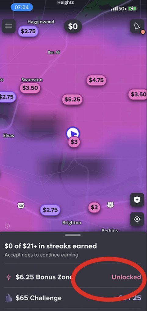 reduce and enlarge the map in the lyft app