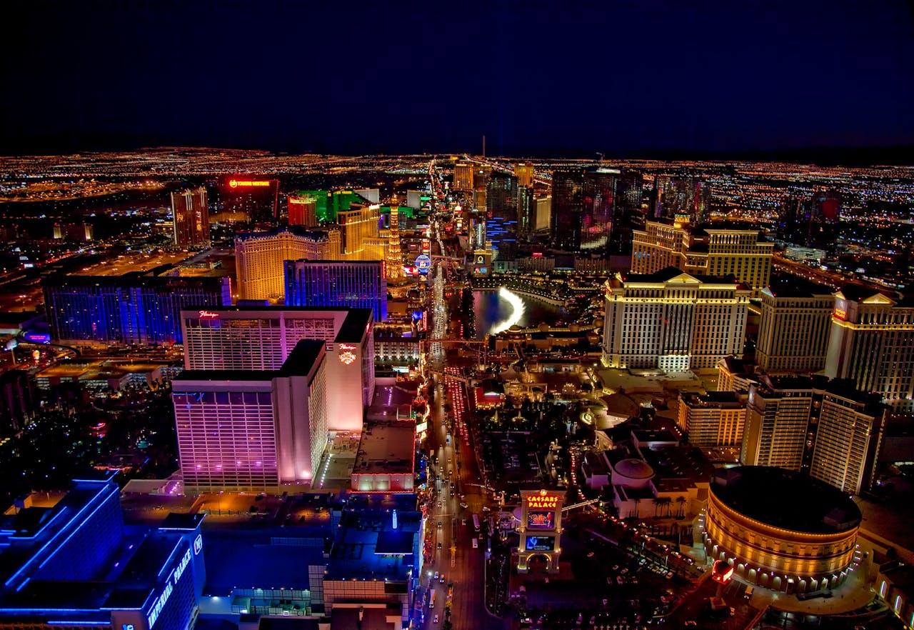 Las Vegas Rideshare Drivers Extend Hours on New Year's Eve Amid Tourism Decline