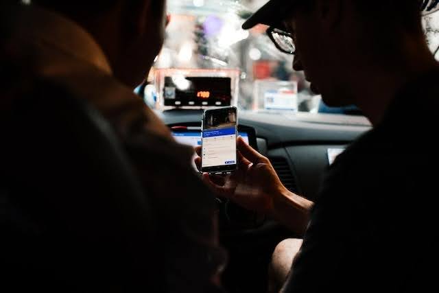 Uber Eats Finally Kills Tip Baiting With a Tip Guarantee, but Read the Fine Print