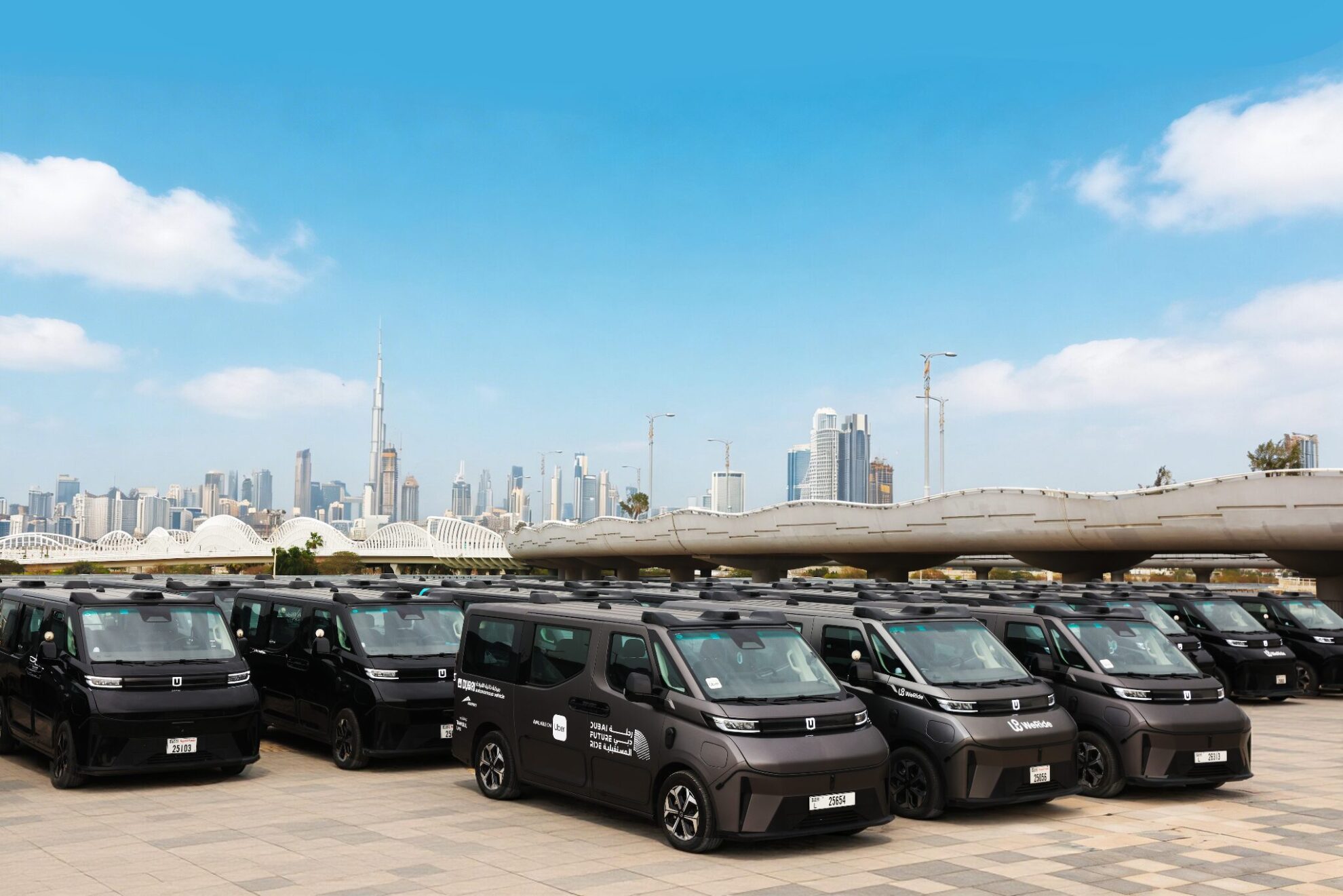 Uber Taps Hertz to Run Its Lucid Robotaxi Fleet, SF Launch Eyed for End of 2026